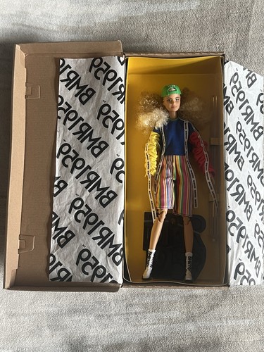 Barbie collector signature bmr - barbie,