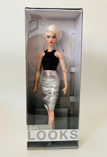 Barbie signature looks puppe - signature,